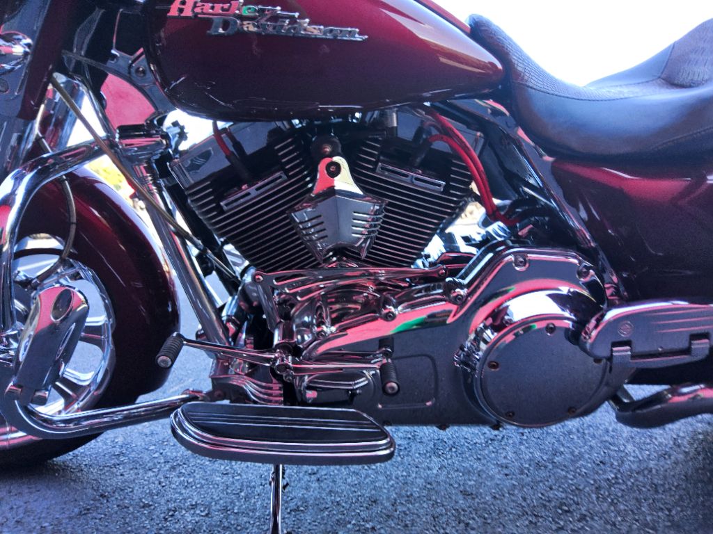 2009 Harley-davidson Street Glide - $10,500