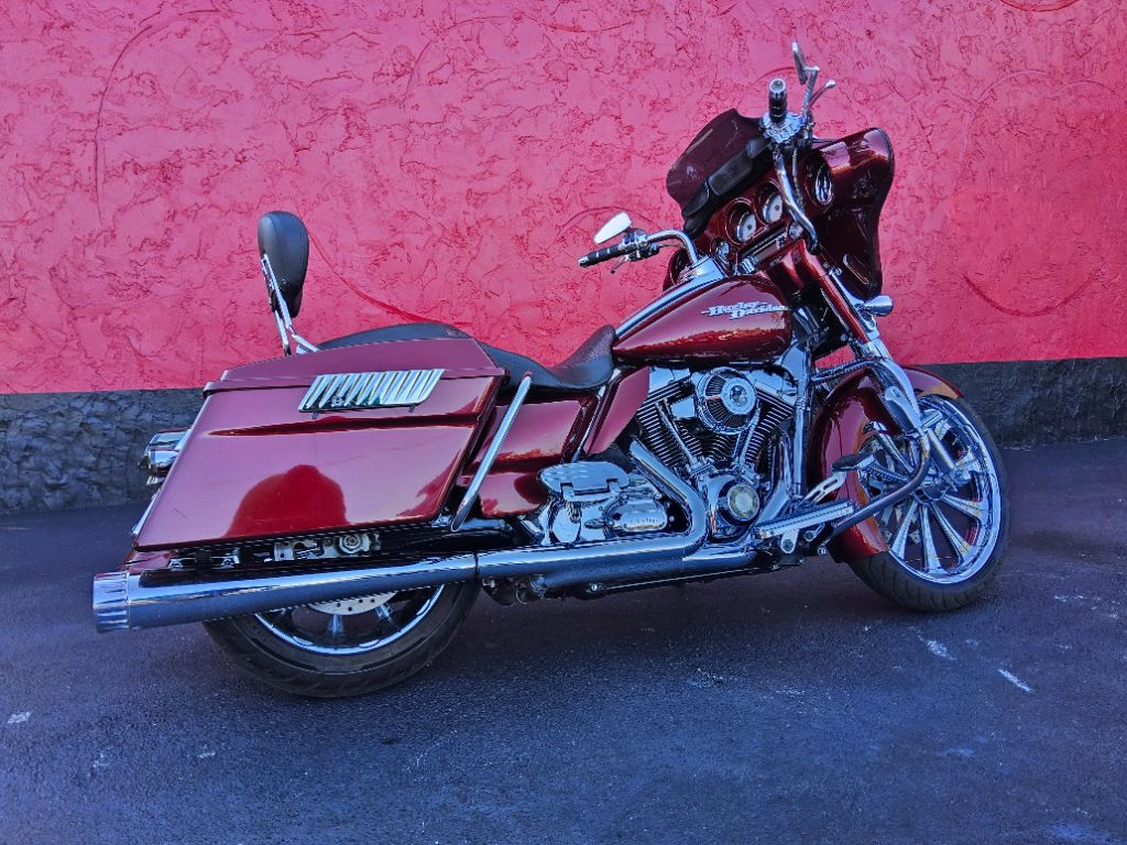 2009 Harley-davidson Street Glide - $10,500