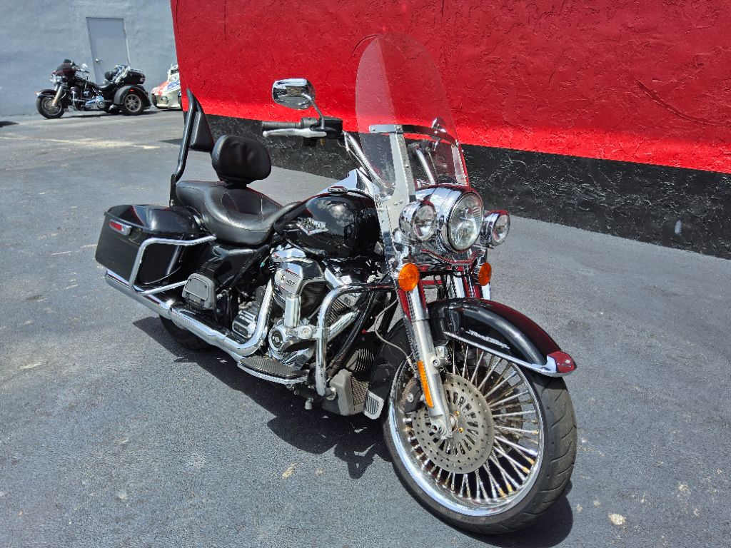 2019 Harley-davidson Road King - $12,900