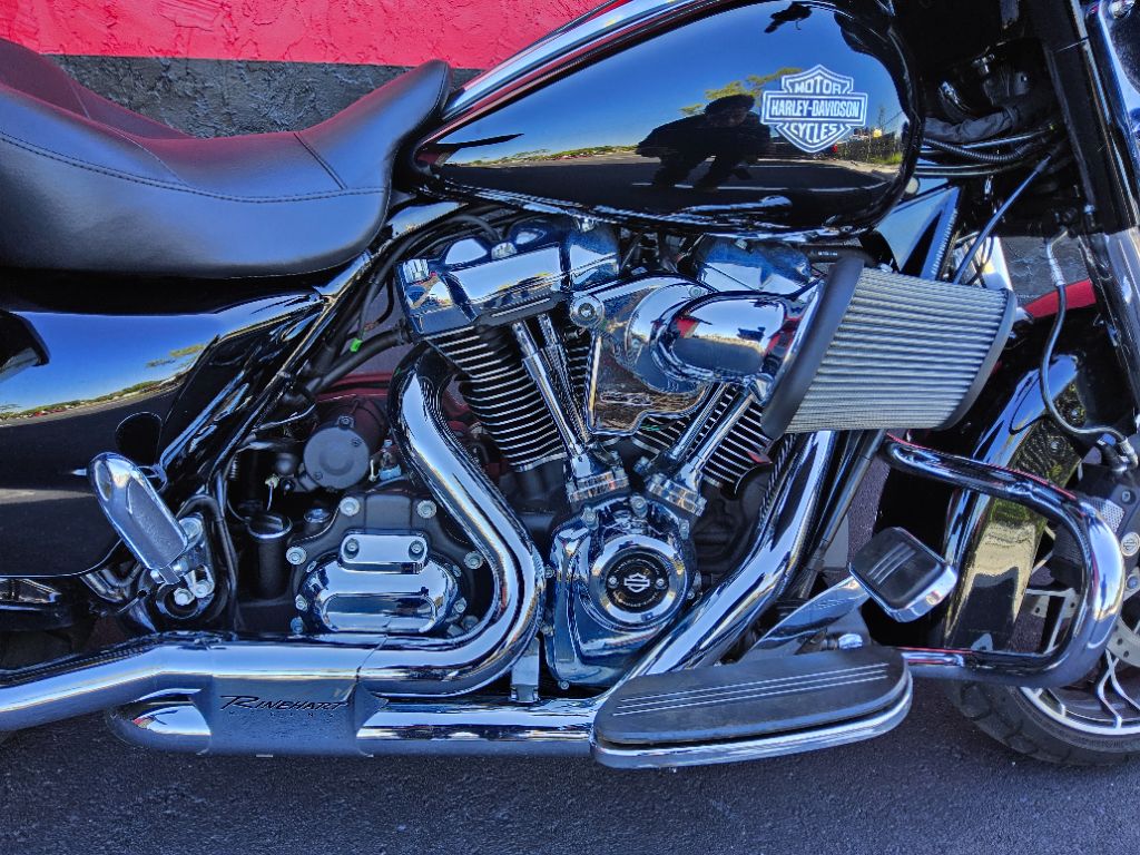 2021 Harley-davidson Street Glide Special - $18,995