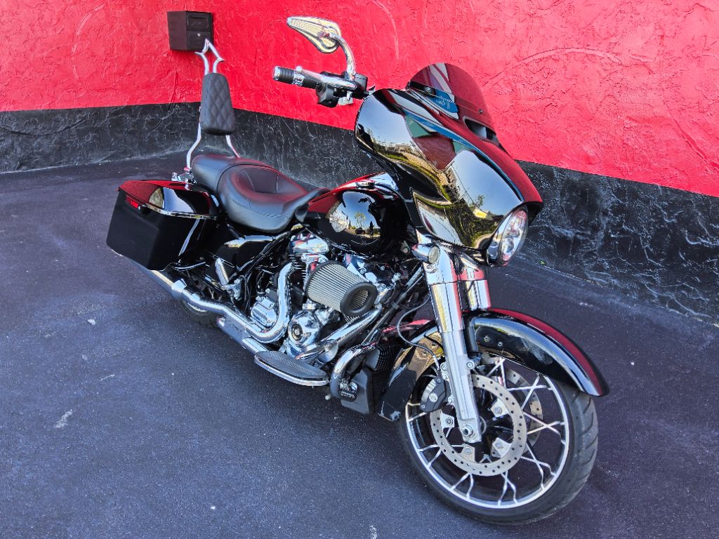 2021 Harley-davidson Street Glide Special - $18,995