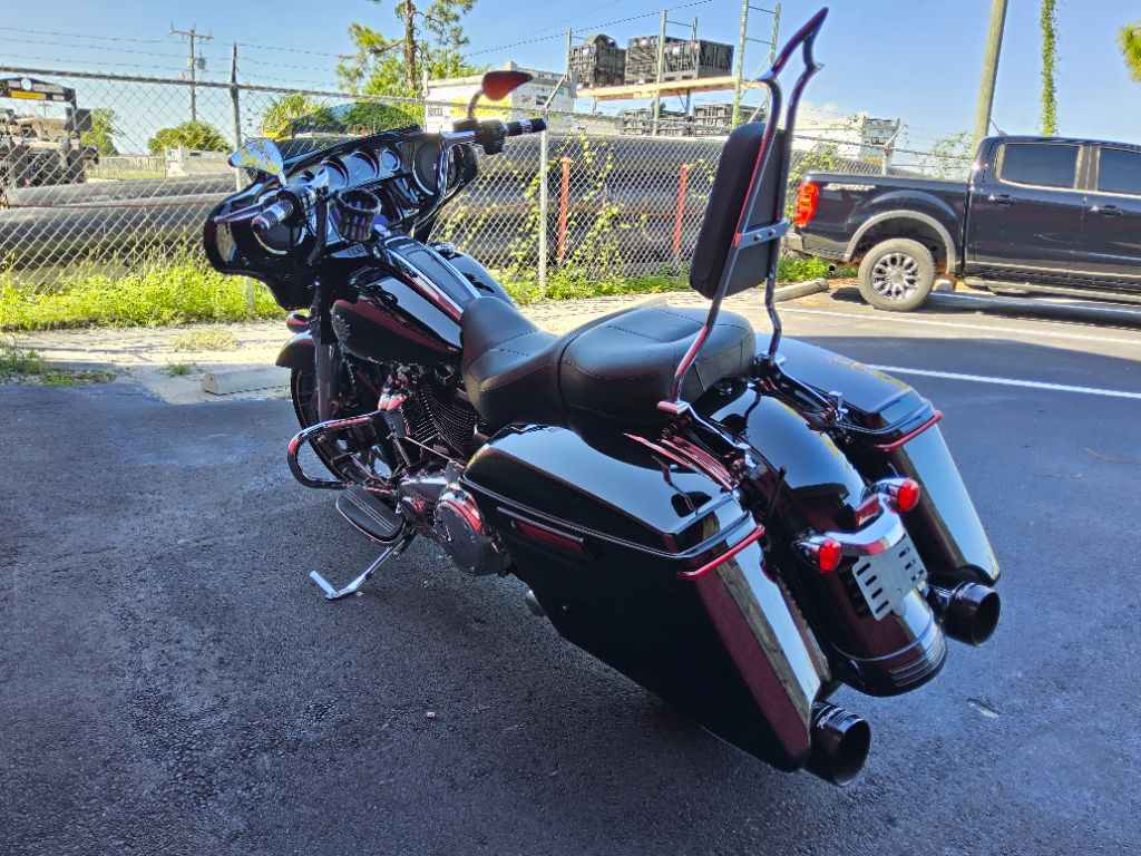 2021 Harley-davidson Street Glide Special - $18,995