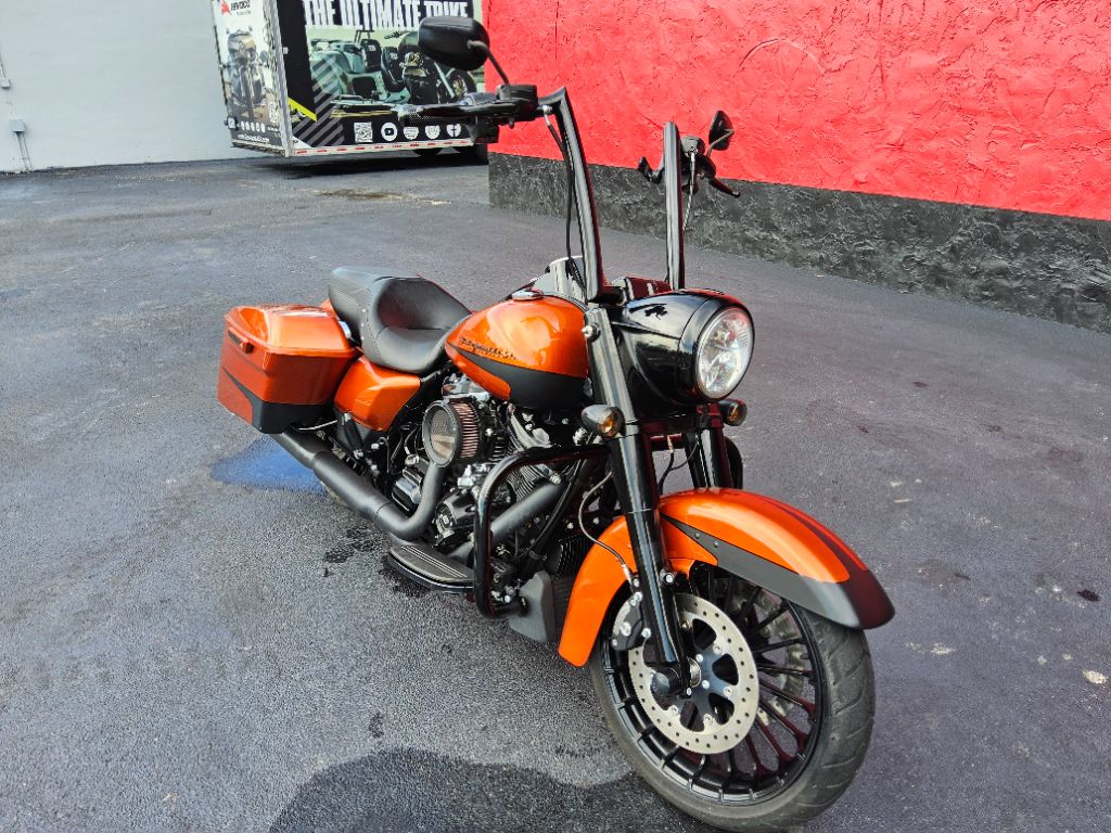 2019 Harley-davidson Road King Special - $14,900