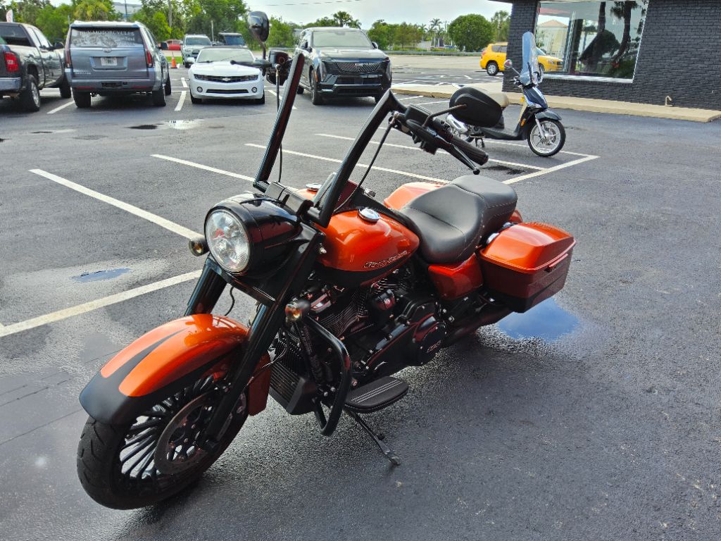 2019 Harley-davidson Road King Special - $14,900