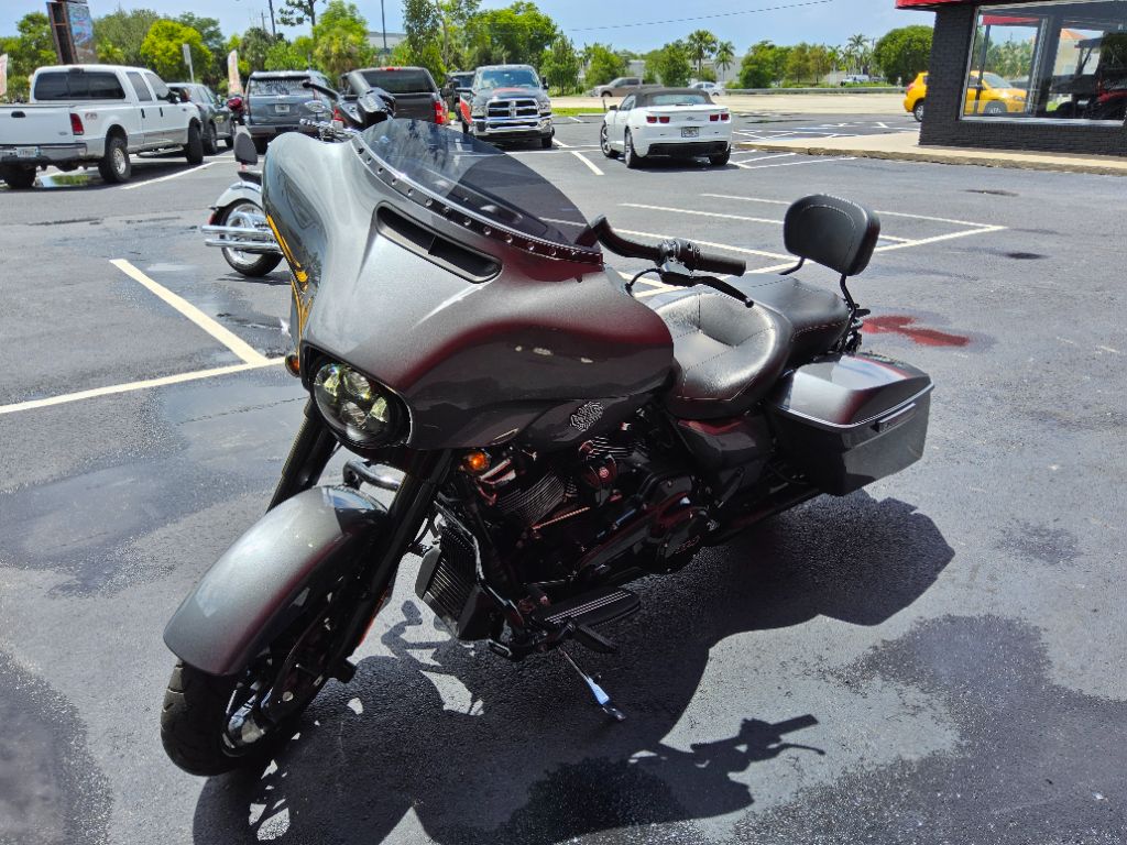 2021 Harley-davidson Street Glide Special - $20,900