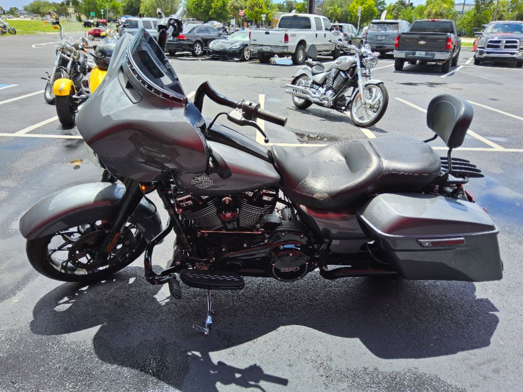 2021 Harley-davidson Street Glide Special - $20,900
