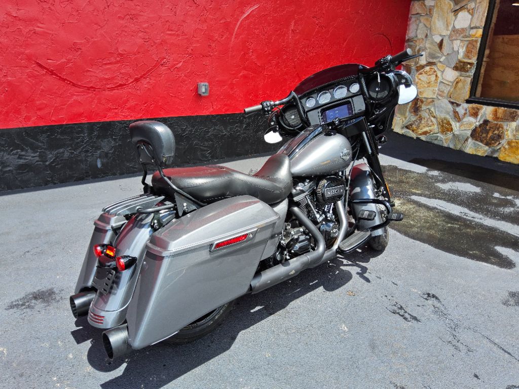 2021 Harley-davidson Street Glide Special - $20,900