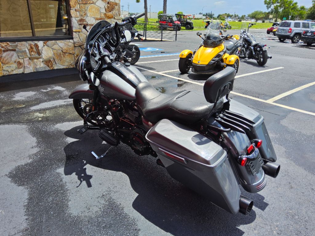 2021 Harley-davidson Street Glide Special - $20,900