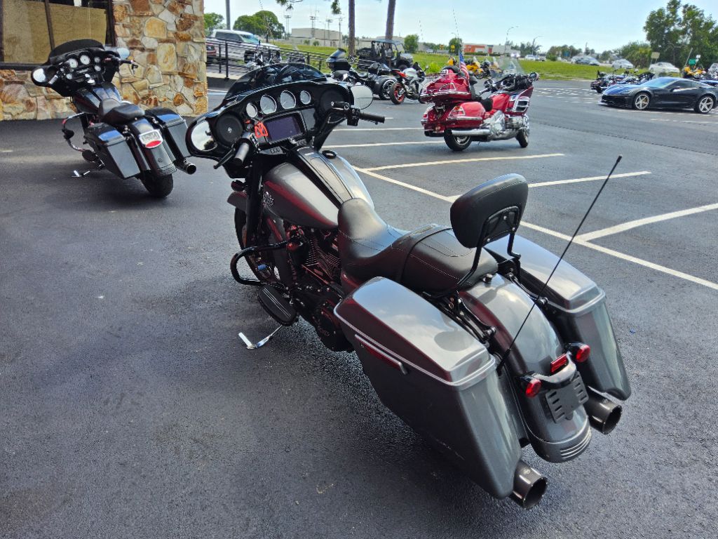 2021 Harley-davidson Street Glide Special - $18,995