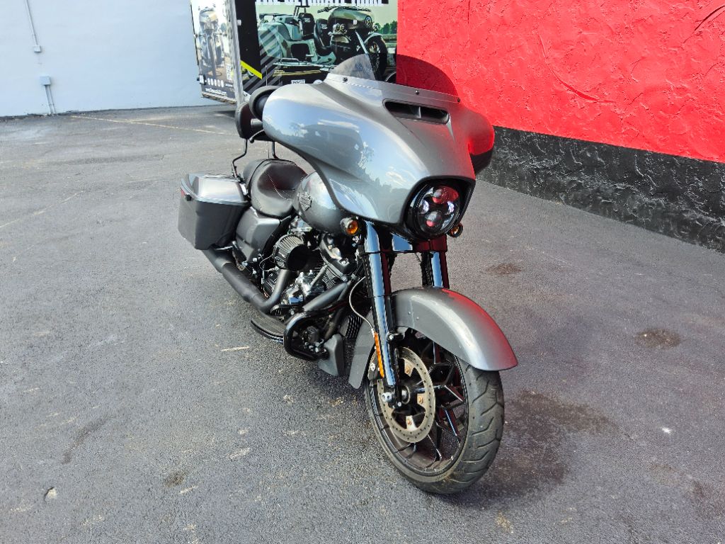 2021 Harley-davidson Street Glide Special - $18,995