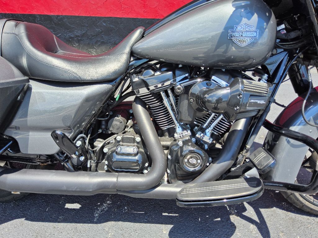 2021 Harley-davidson Street Glide Special - $18,995
