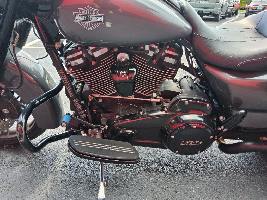 2021 Harley-davidson Street Glide Special - $18,995