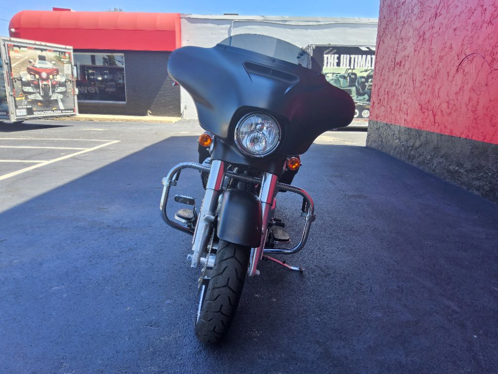 2017 Harley-davidson Street Glide Special - $14,995