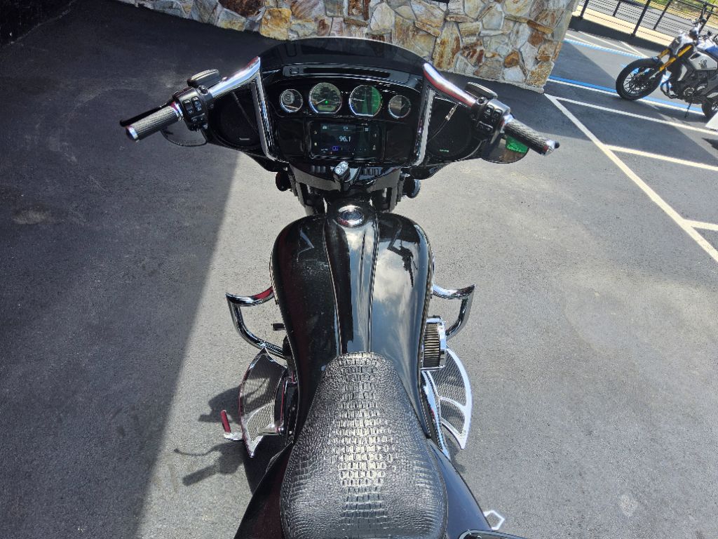 2019 Harley-davidson Street Glide Special - $23,995