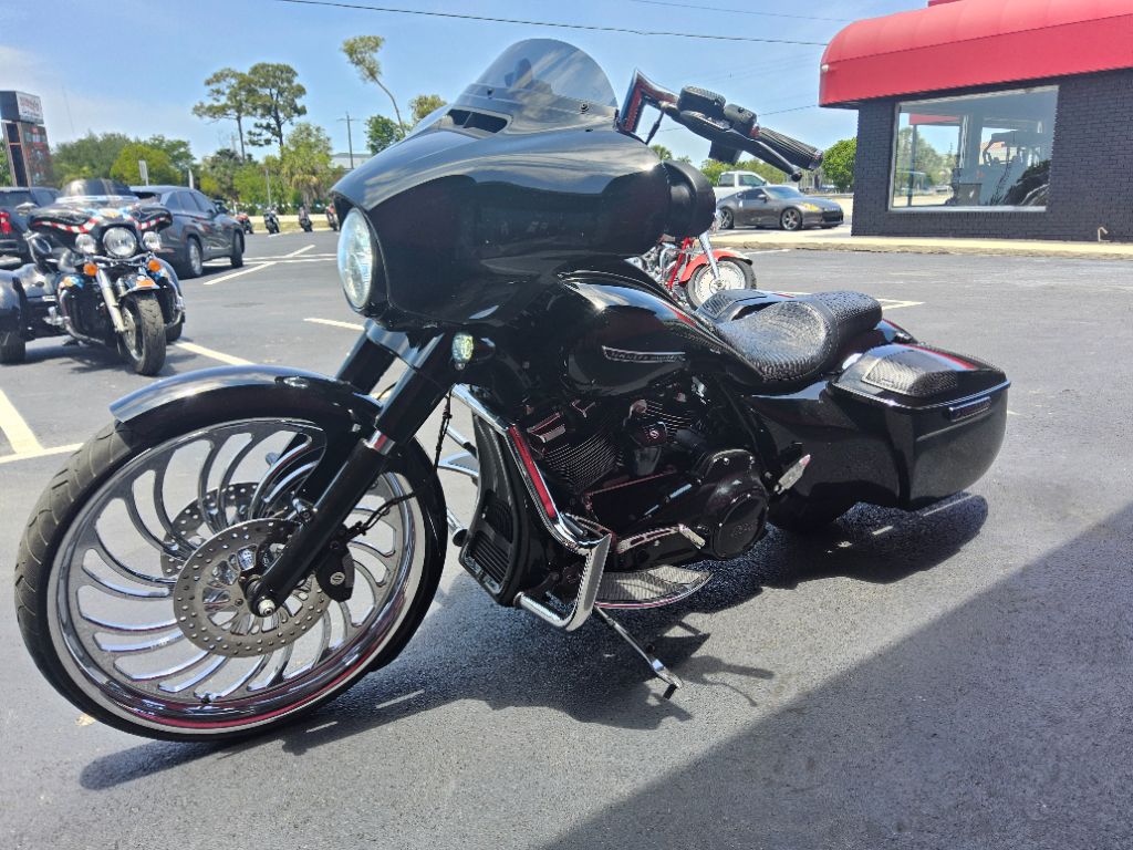 2019 Harley-davidson Street Glide Special - $23,995
