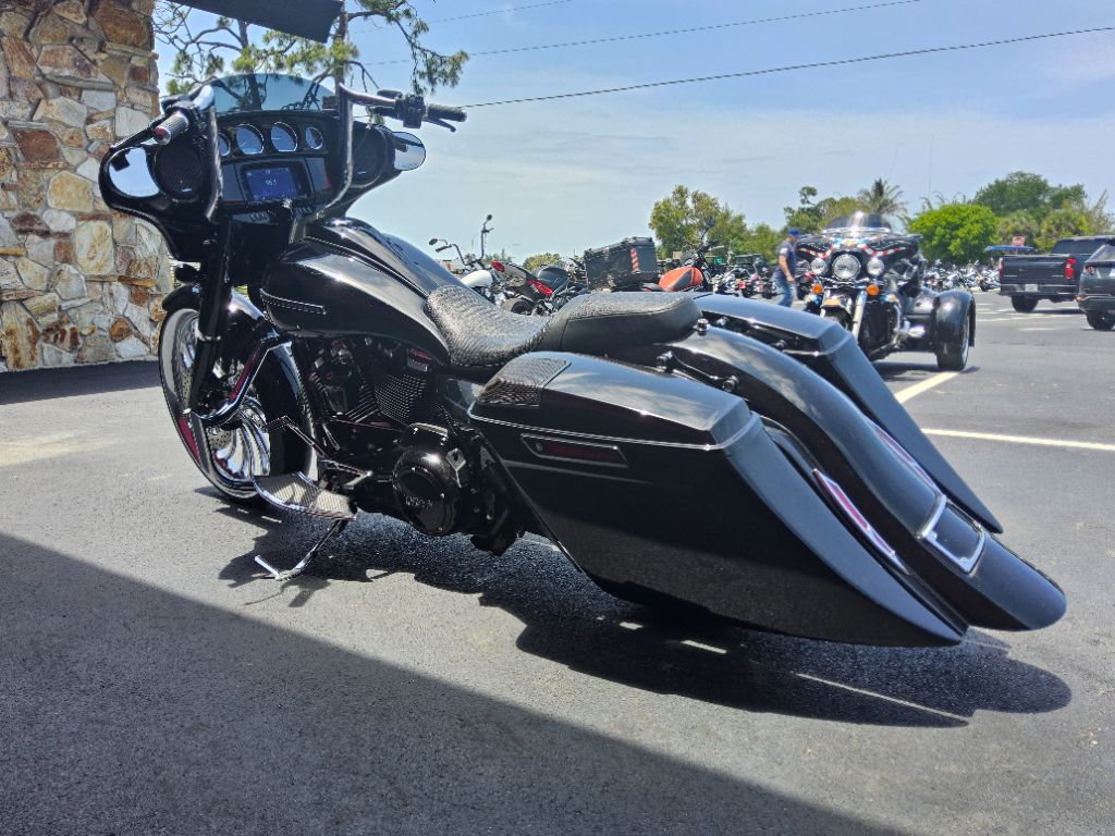 2019 Harley-davidson Street Glide Special - $23,995