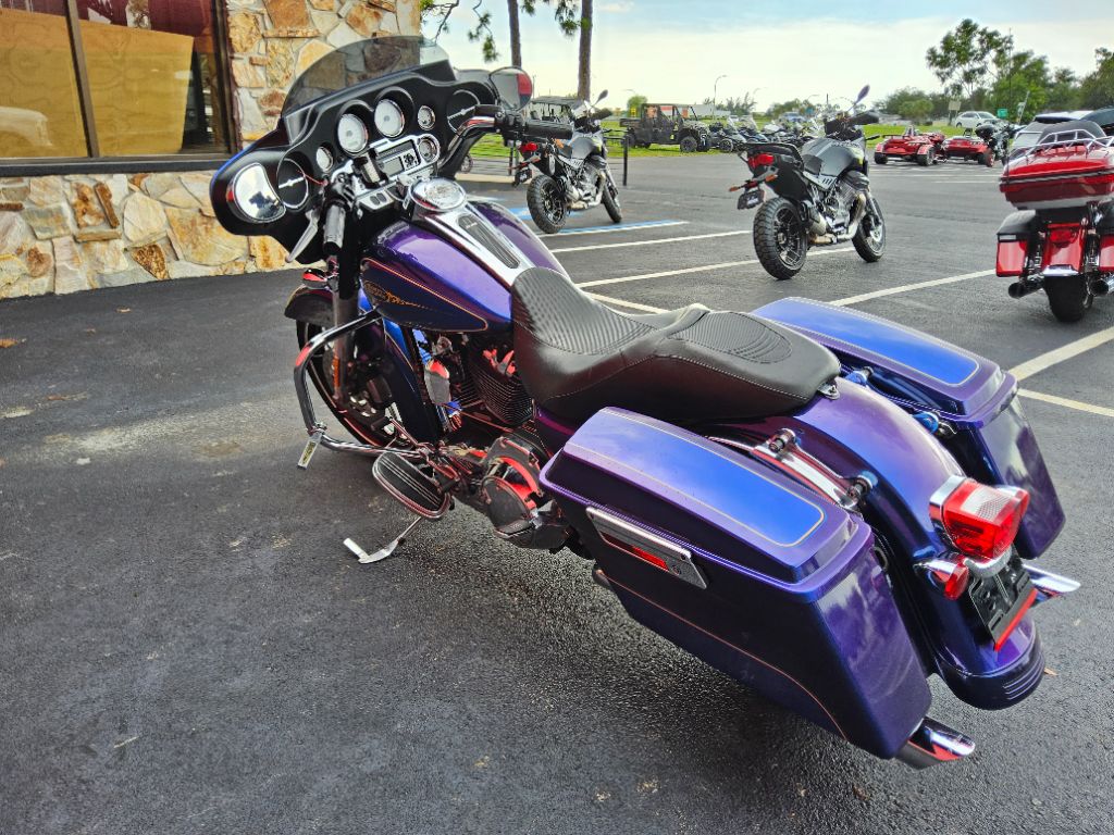 2009 Harley-davidson Street Glide - $9,900