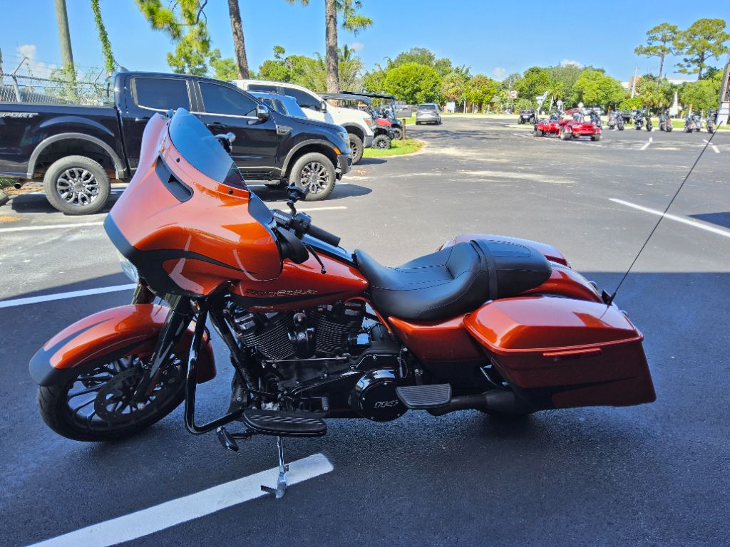 2019 Harley-davidson Street Glide Special - $19,250