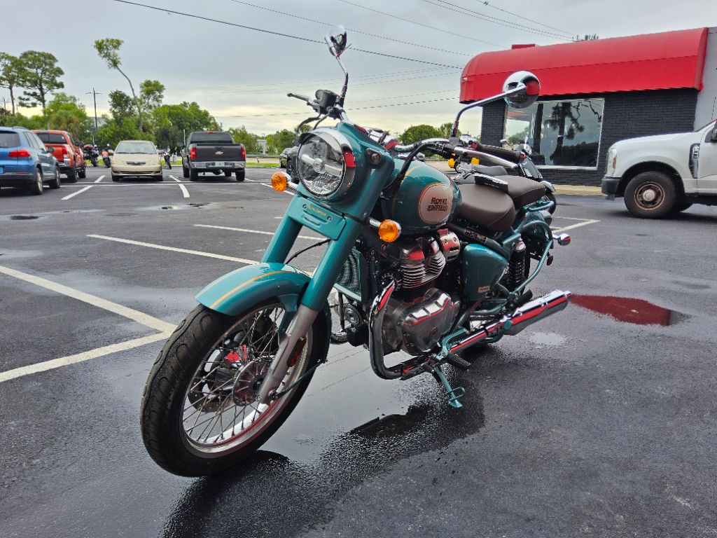 2027 Royal Enfield Classic 650 - $7,799