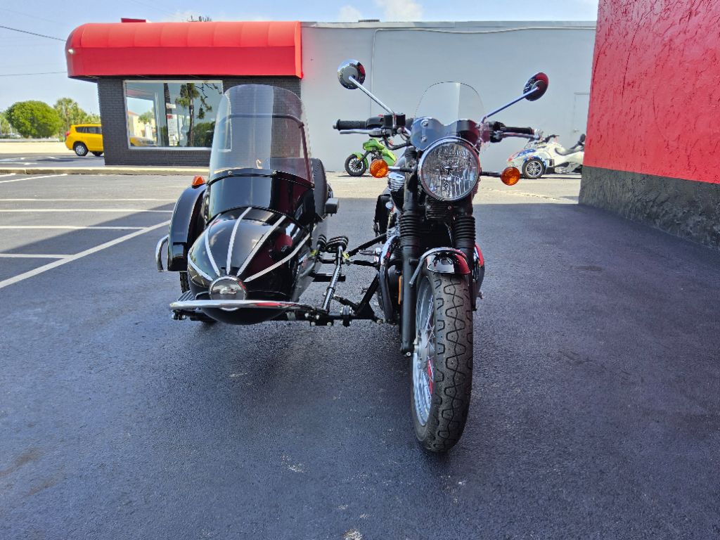 2018 Triumph Bonnivelle Side CAR - $7,995