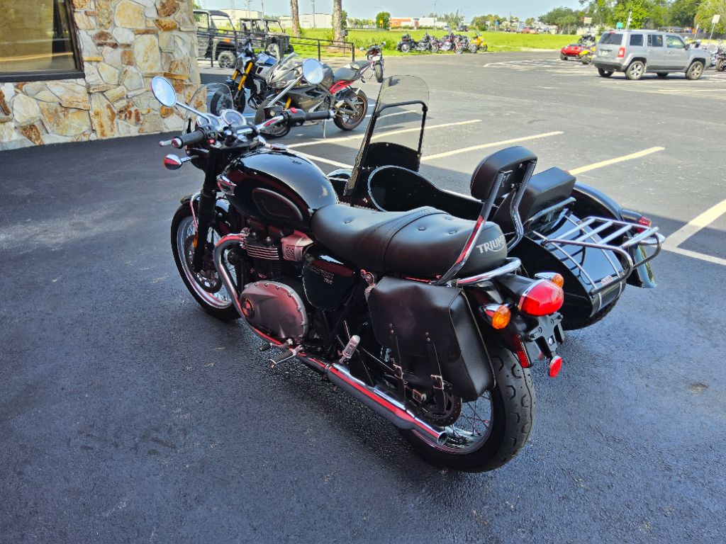2018 Triumph Bonnivelle Side CAR - $7,995