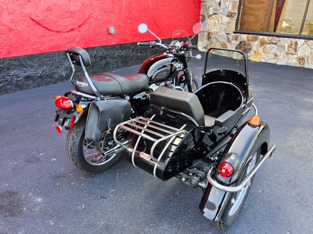 2018 Triumph Bonnivelle Side CAR - $7,995