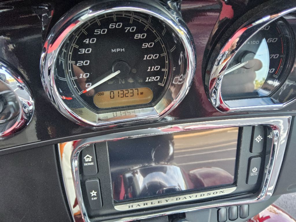 2014 Harley Davidson TRI Glide Flhtcutg - $21,995