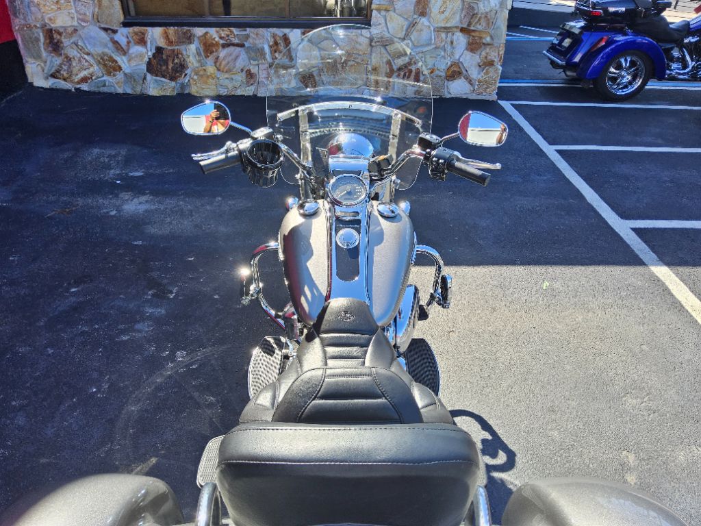 2017 Harley-davidson Freewheeler - $15,995