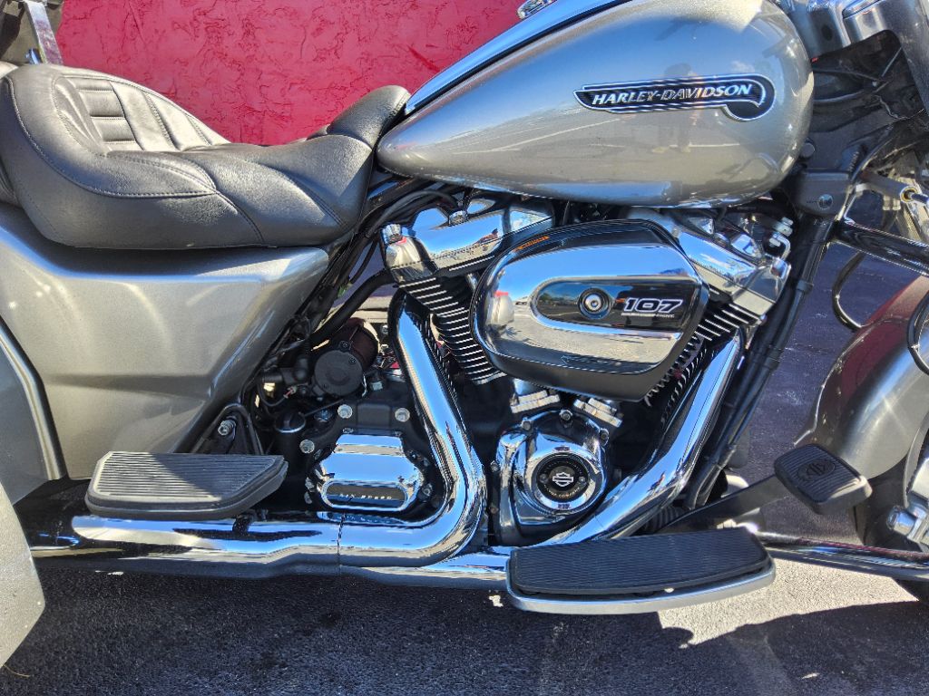 2017 Harley-davidson Freewheeler - $15,995