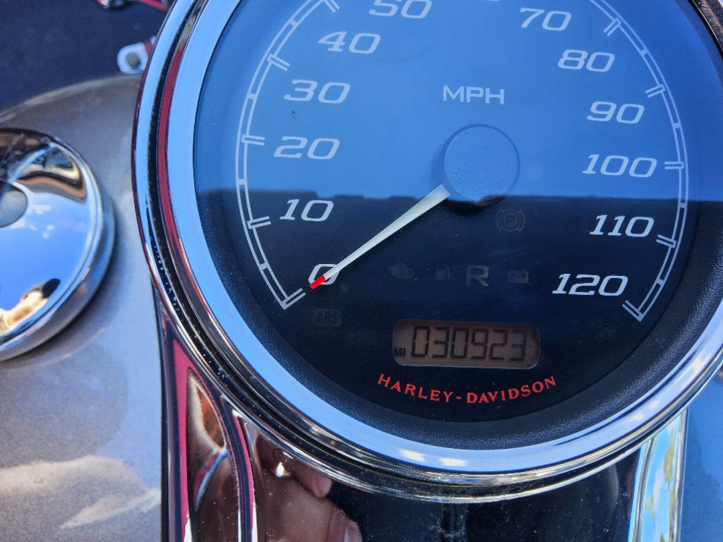 2017 Harley-davidson Freewheeler - $15,995