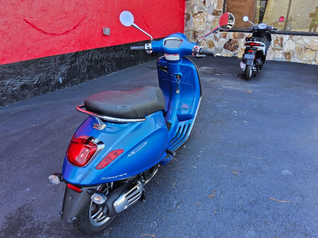 2023 Vespa Primavera / Sprint 150 - $4,700