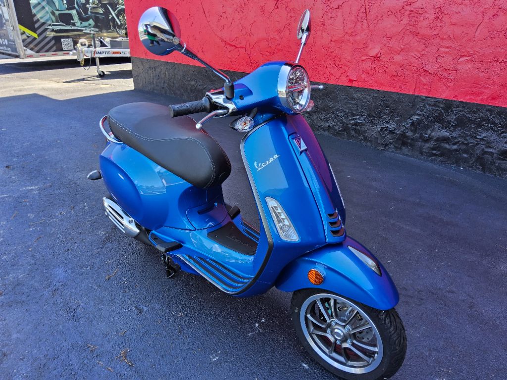 2023 Vespa Primavera / Sprint 150 - $4,700