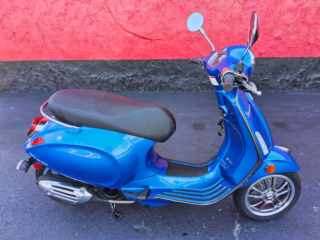 2023 Vespa Primavera / Sprint 150 - $4,700