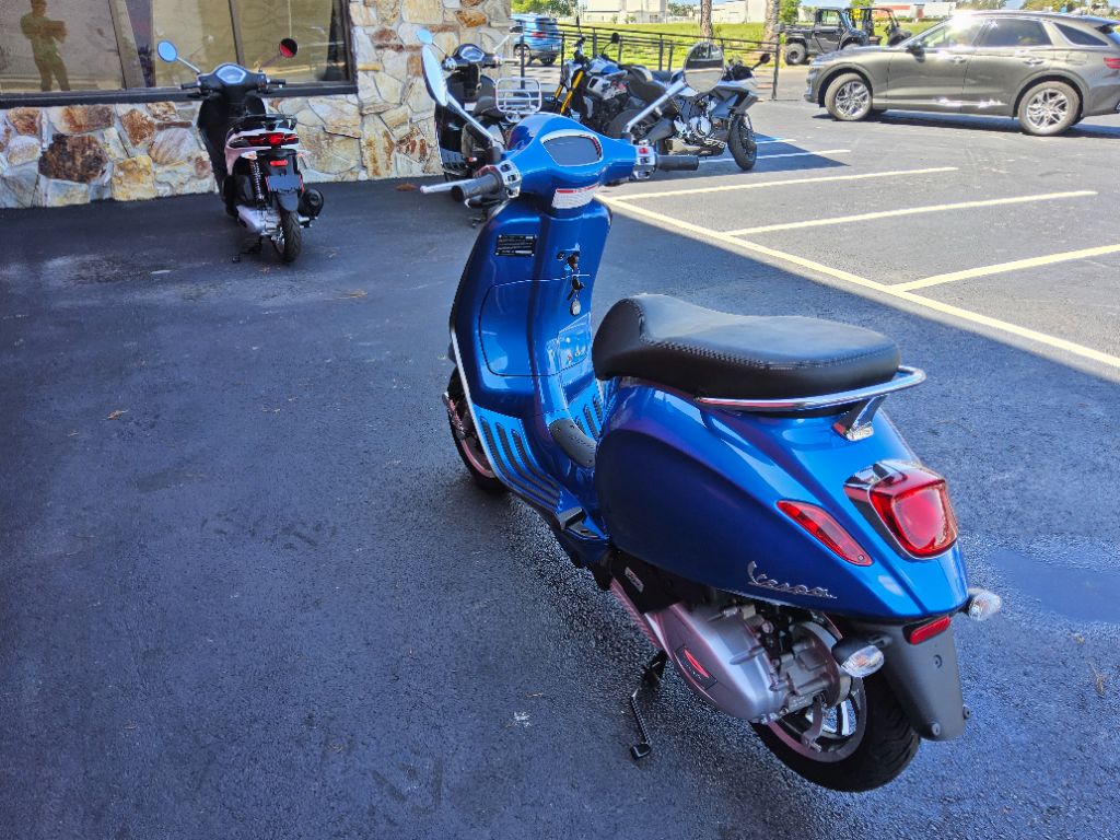 2023 Vespa Primavera / Sprint 150 - $4,700
