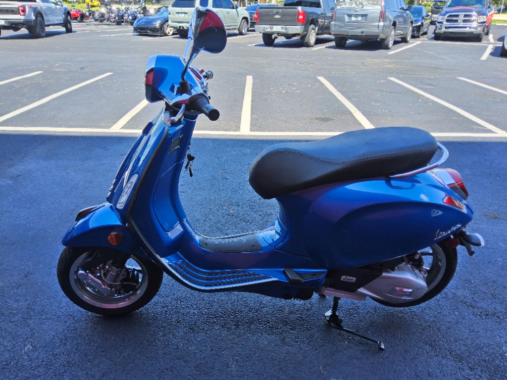 2023 Vespa Primavera / Sprint 150 - $4,700