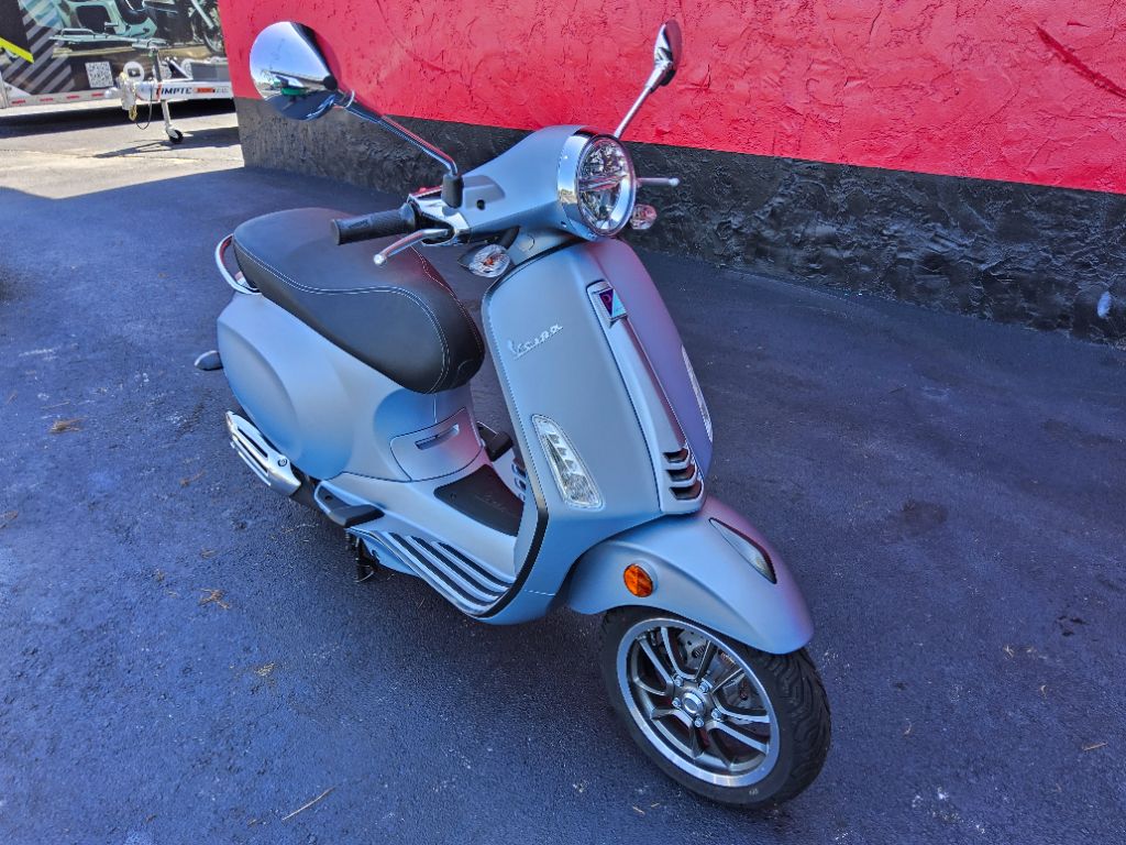 2023 Vespa Primavera / Sprint 150 - $4,500