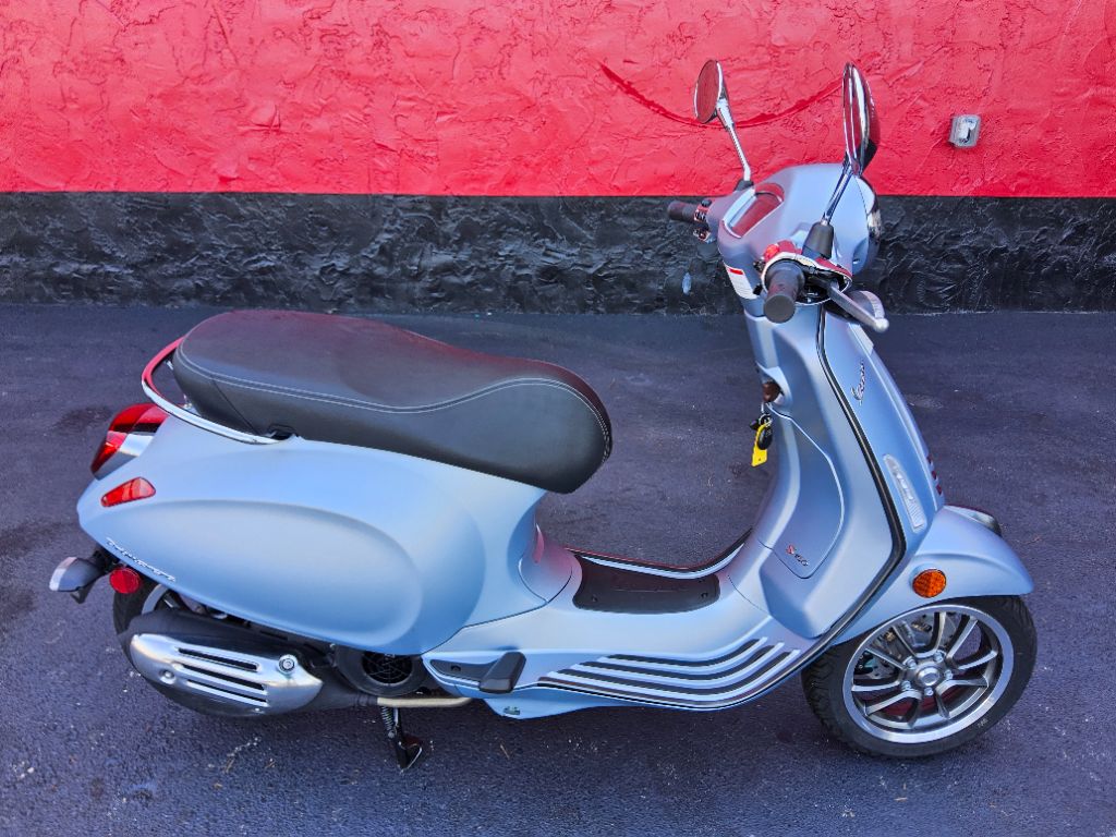 2023 Vespa Primavera / Sprint 150 - $4,500