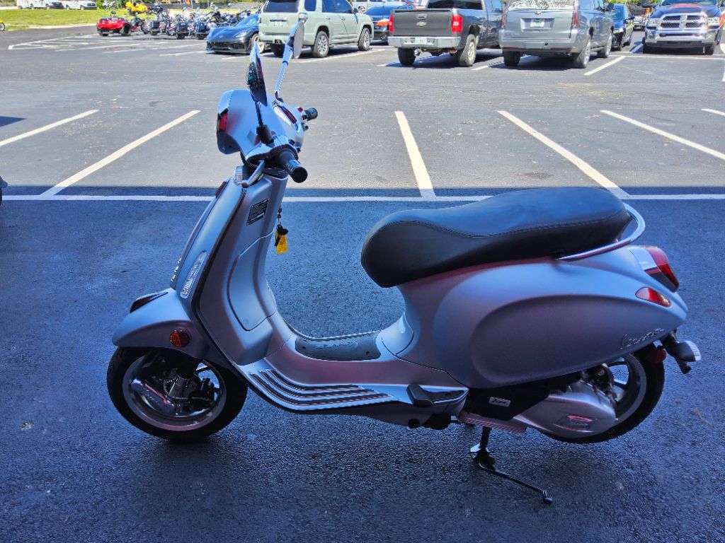 2023 Vespa Primavera / Sprint 150 - $4,500