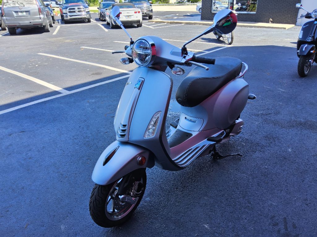 2023 Vespa Primavera / Sprint 150 - $4,500
