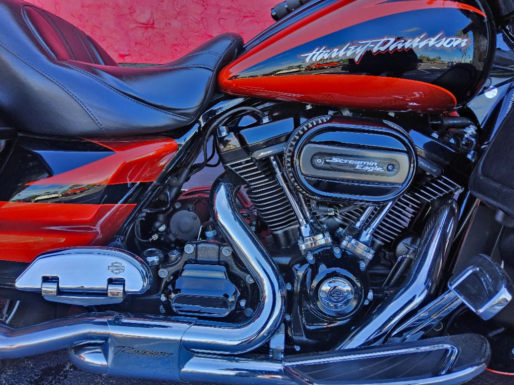 2017 Harley-davidson Cvo Street Glide - $17,995