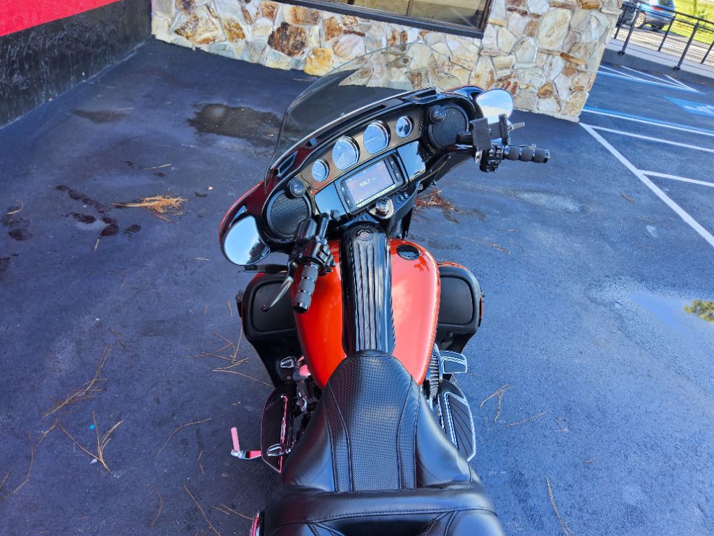 2017 Harley-davidson Cvo Street Glide - $17,995