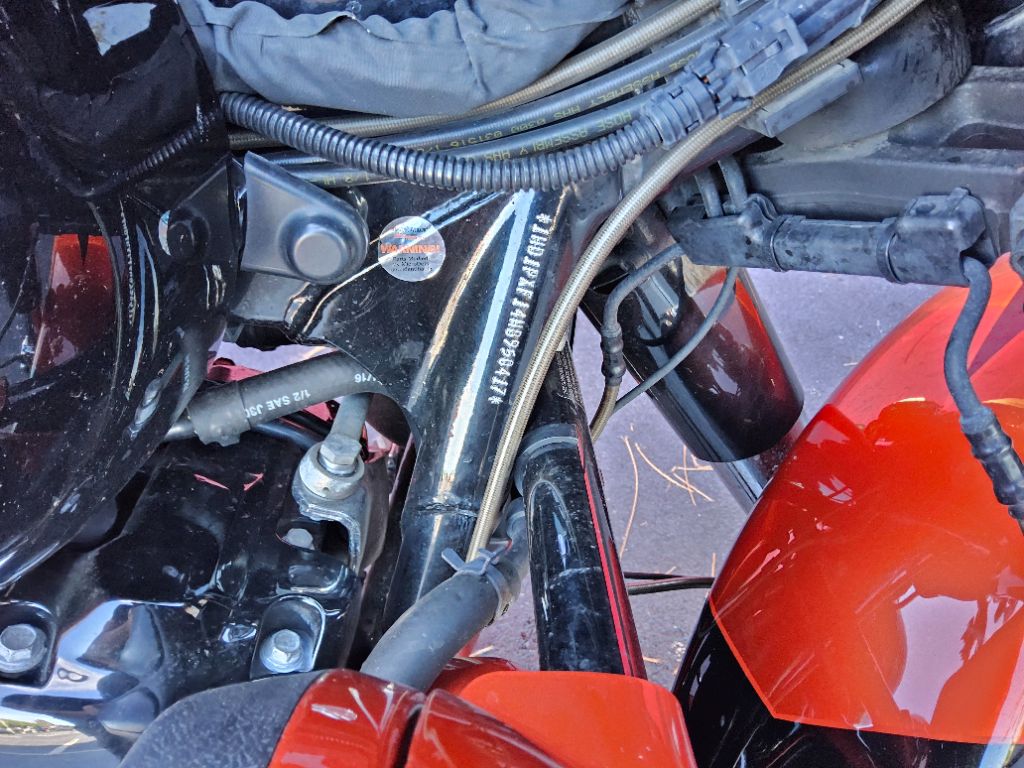 2017 Harley-davidson Cvo Street Glide - $17,995