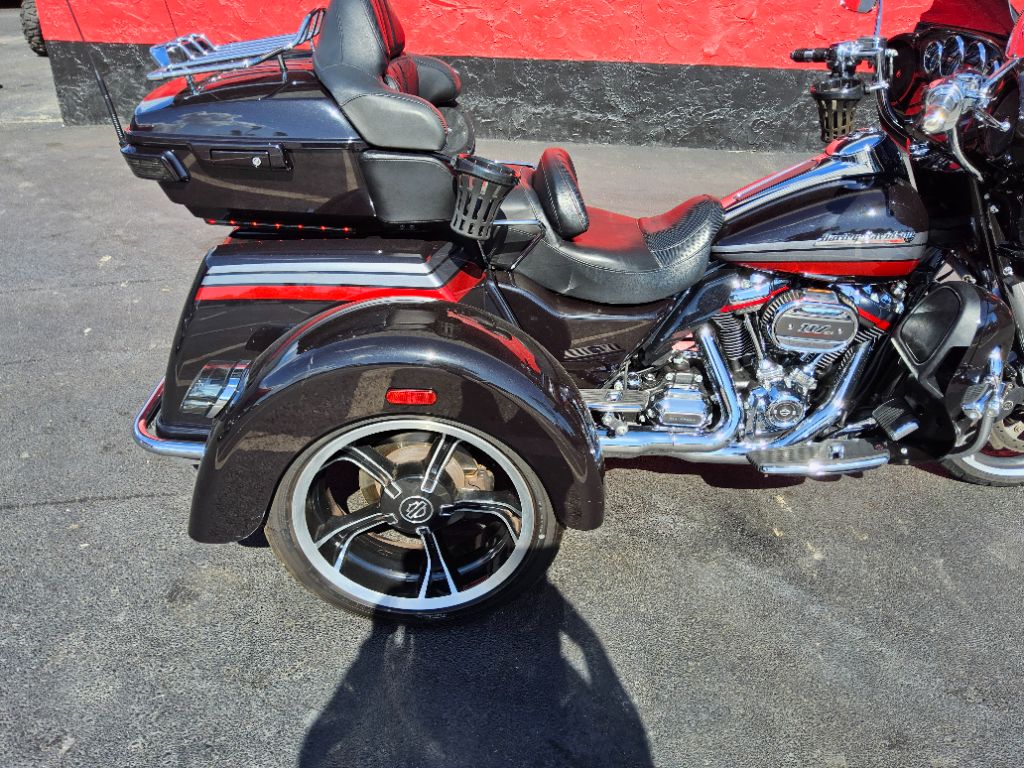 2020 Harley Davidson CVO TRI Glide - $32,995
