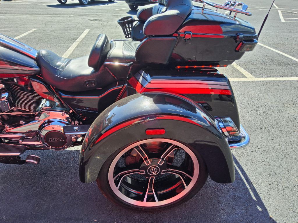 2020 Harley Davidson CVO TRI Glide - $32,995