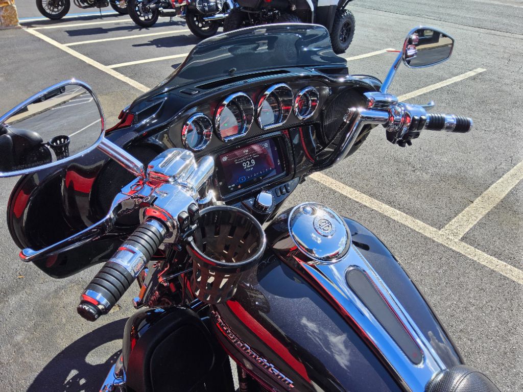 2020 Harley Davidson CVO TRI Glide - $32,995