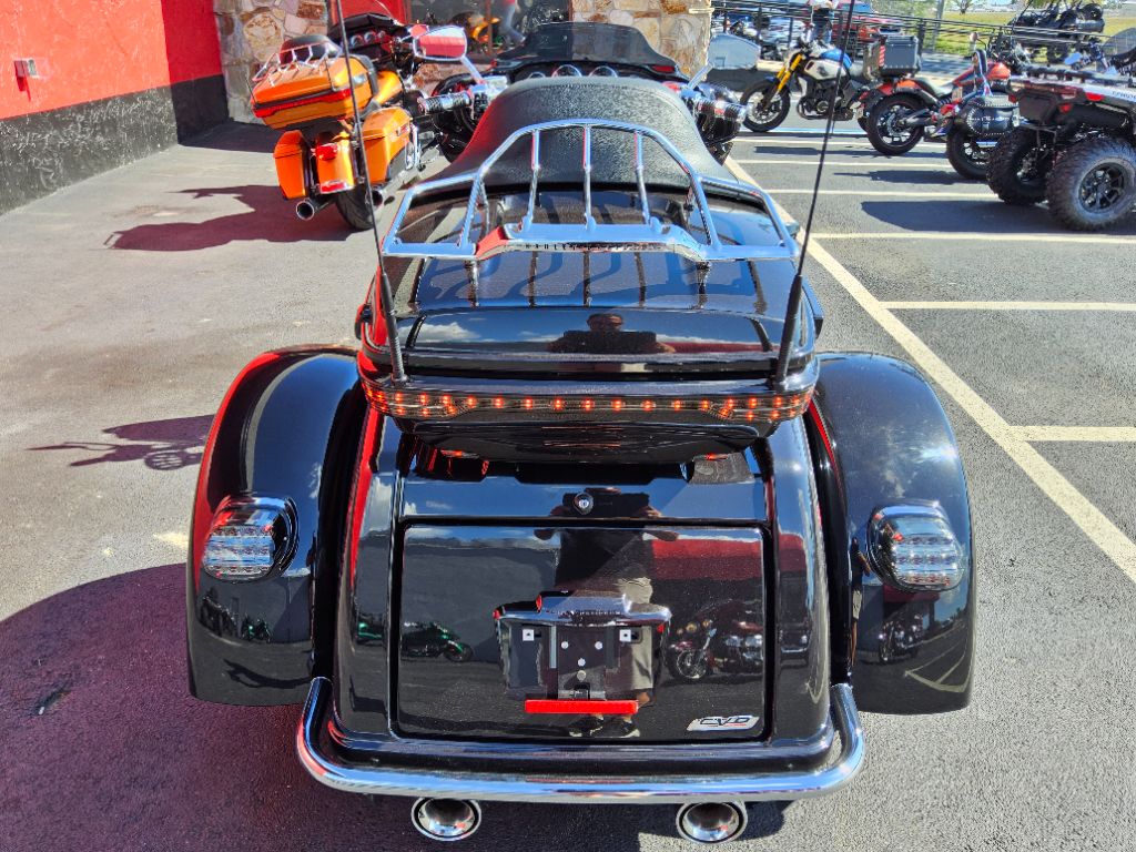 2020 Harley Davidson CVO TRI Glide - $32,995