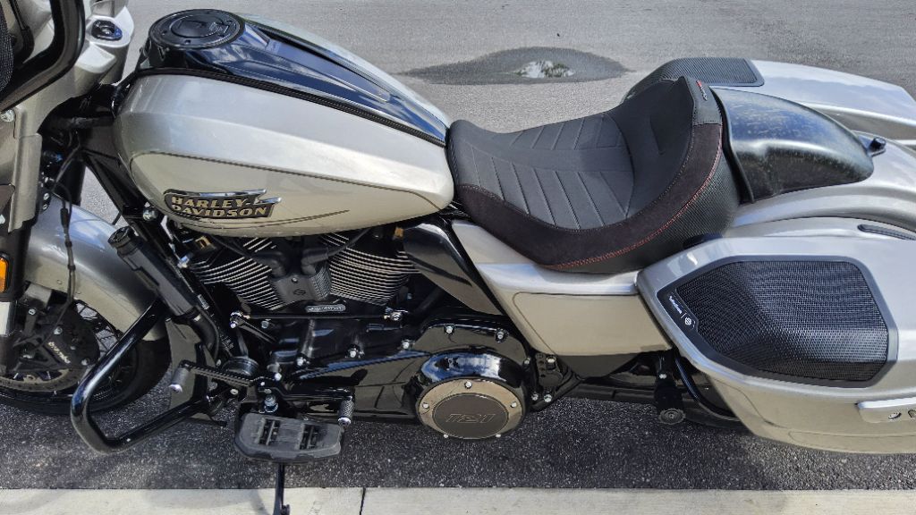 2023 Harley-davidson Cvo Street Glide - $29,995