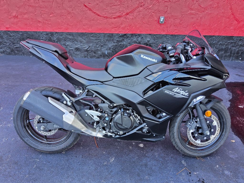 2026 Kawasaki Ninja 500