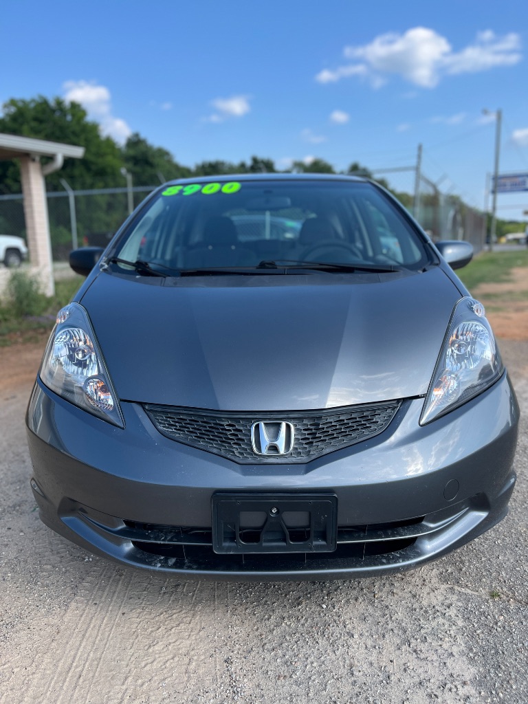 2013 Honda Fit - $8,900