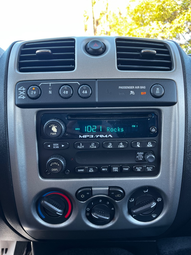 2012 Chevrolet Colorado - $11,900